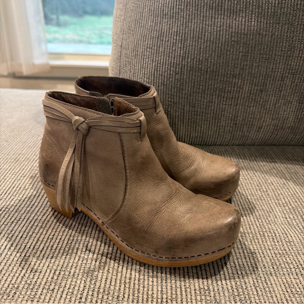 Dansko Taupe Leather Mules Western Style Side tassel Zip Up Side Size 37